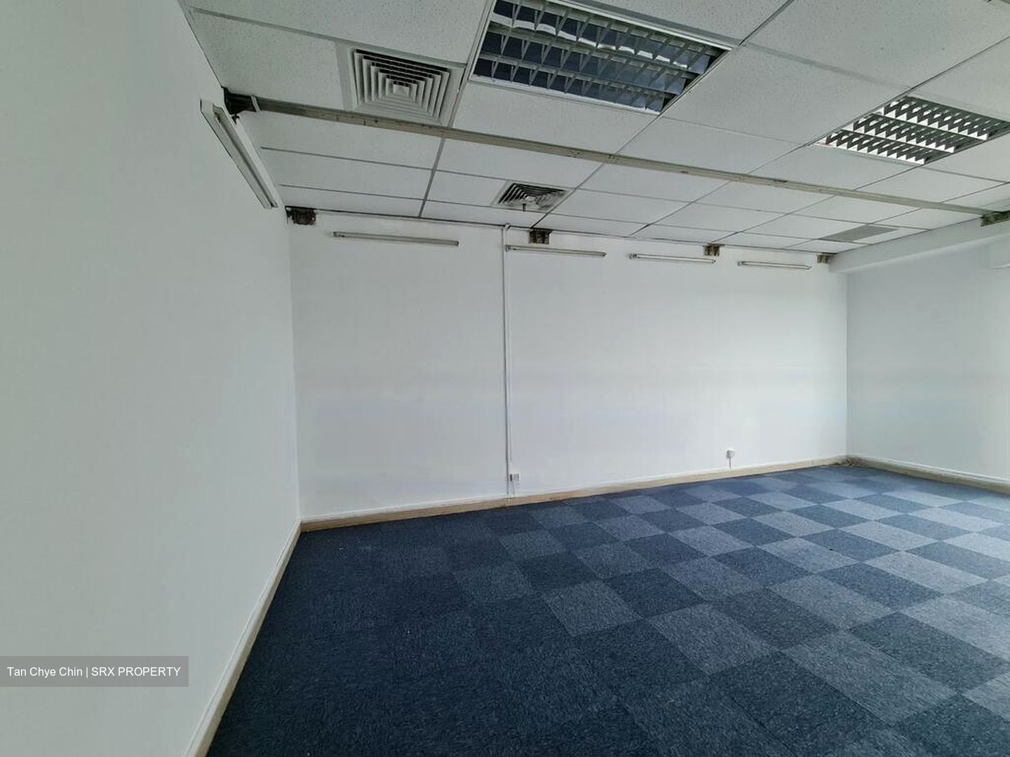 North Bridge Centre (D7), Office #479198881